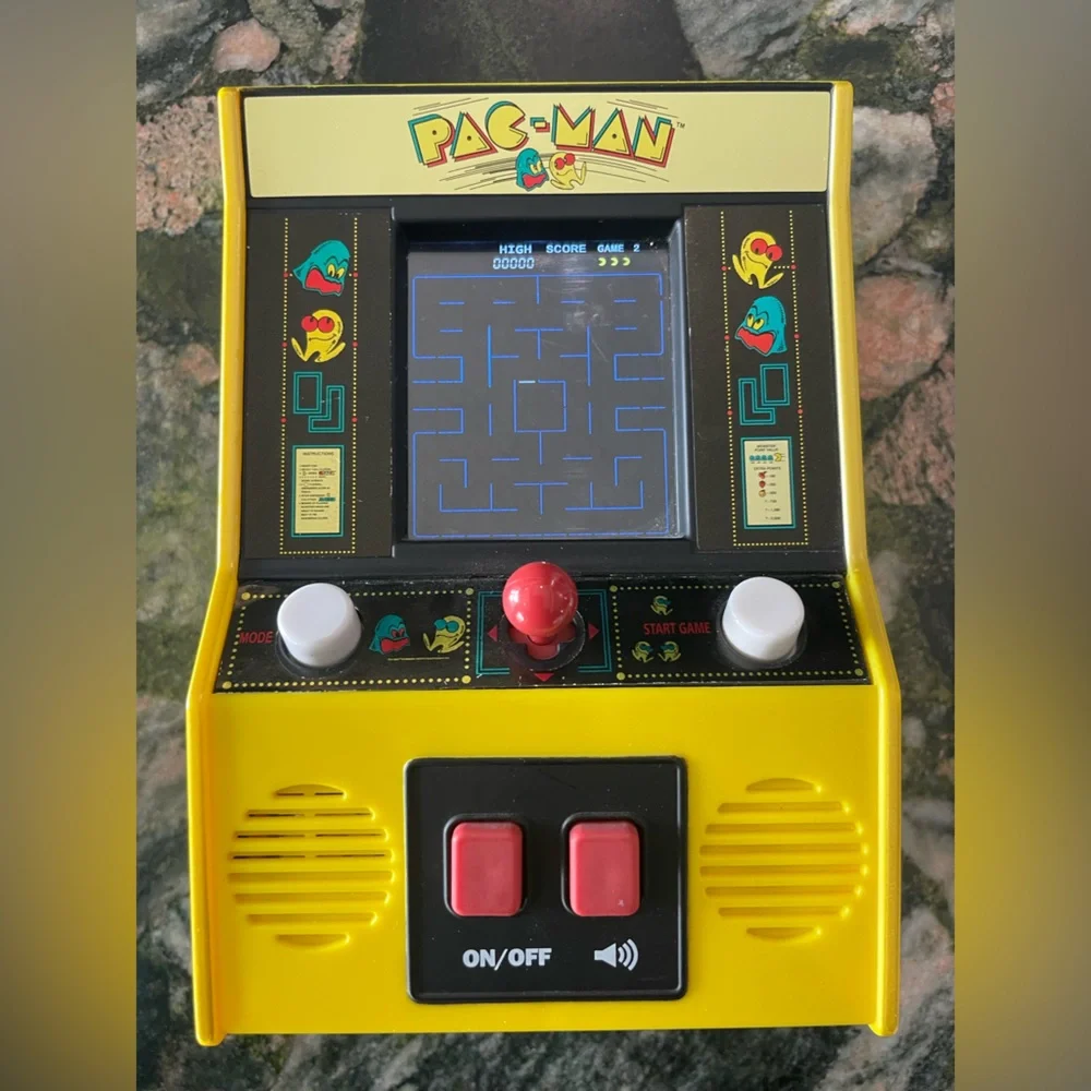Handheld Arcade Console - Yellow